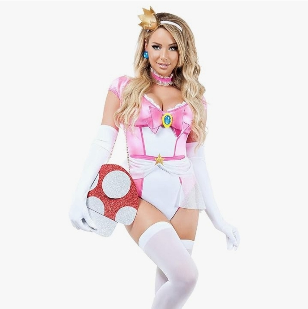 Princess Peach Costume.